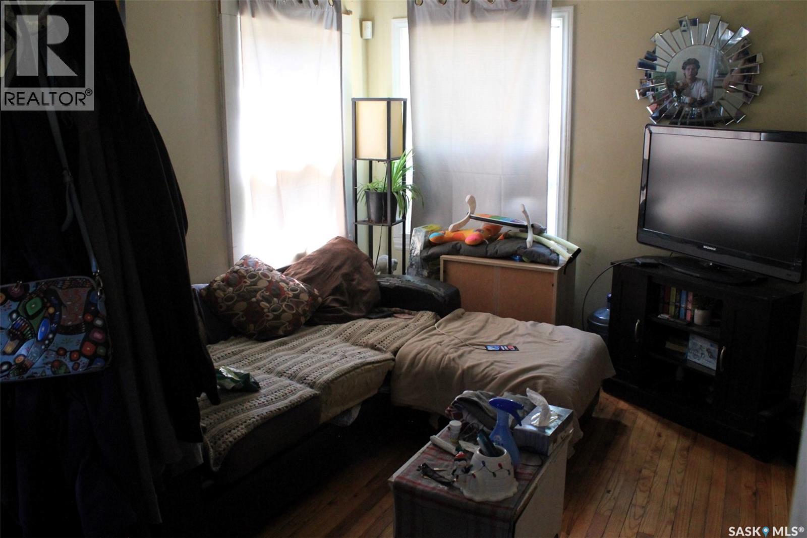 804 F AVENUE N - 3