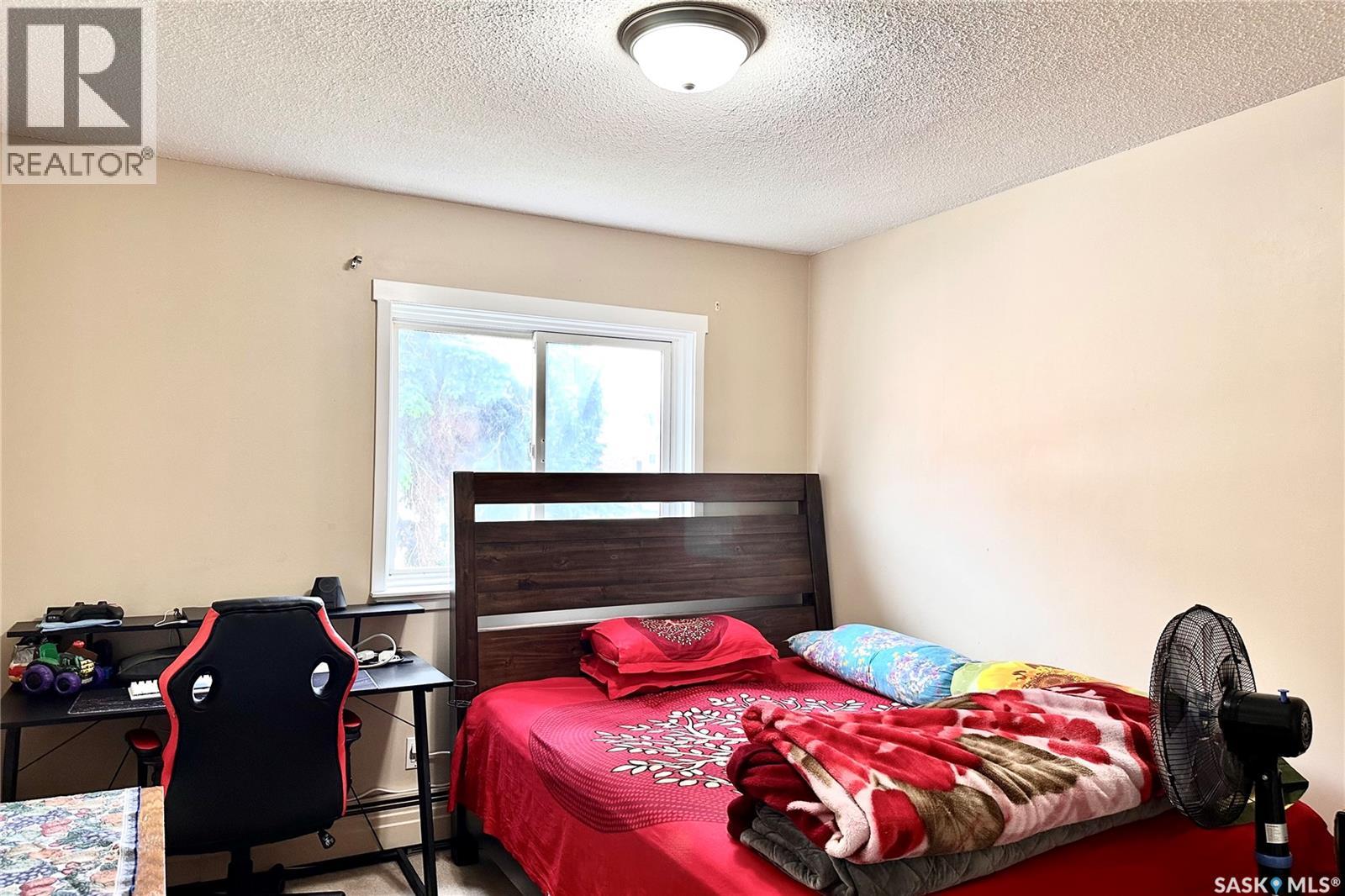 #14 208 Lindsay PLACE - 13