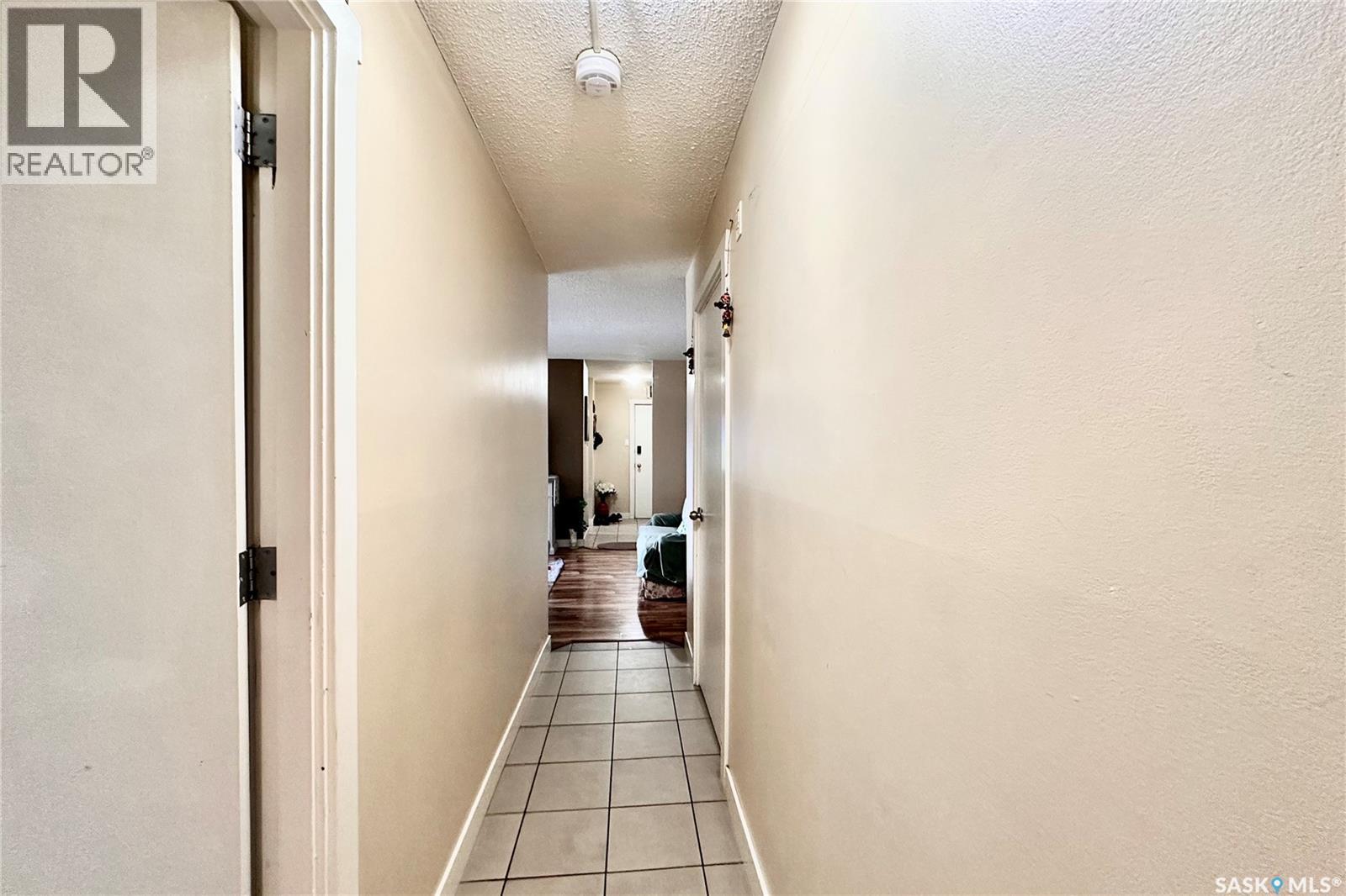 #14 208 Lindsay PLACE - 25