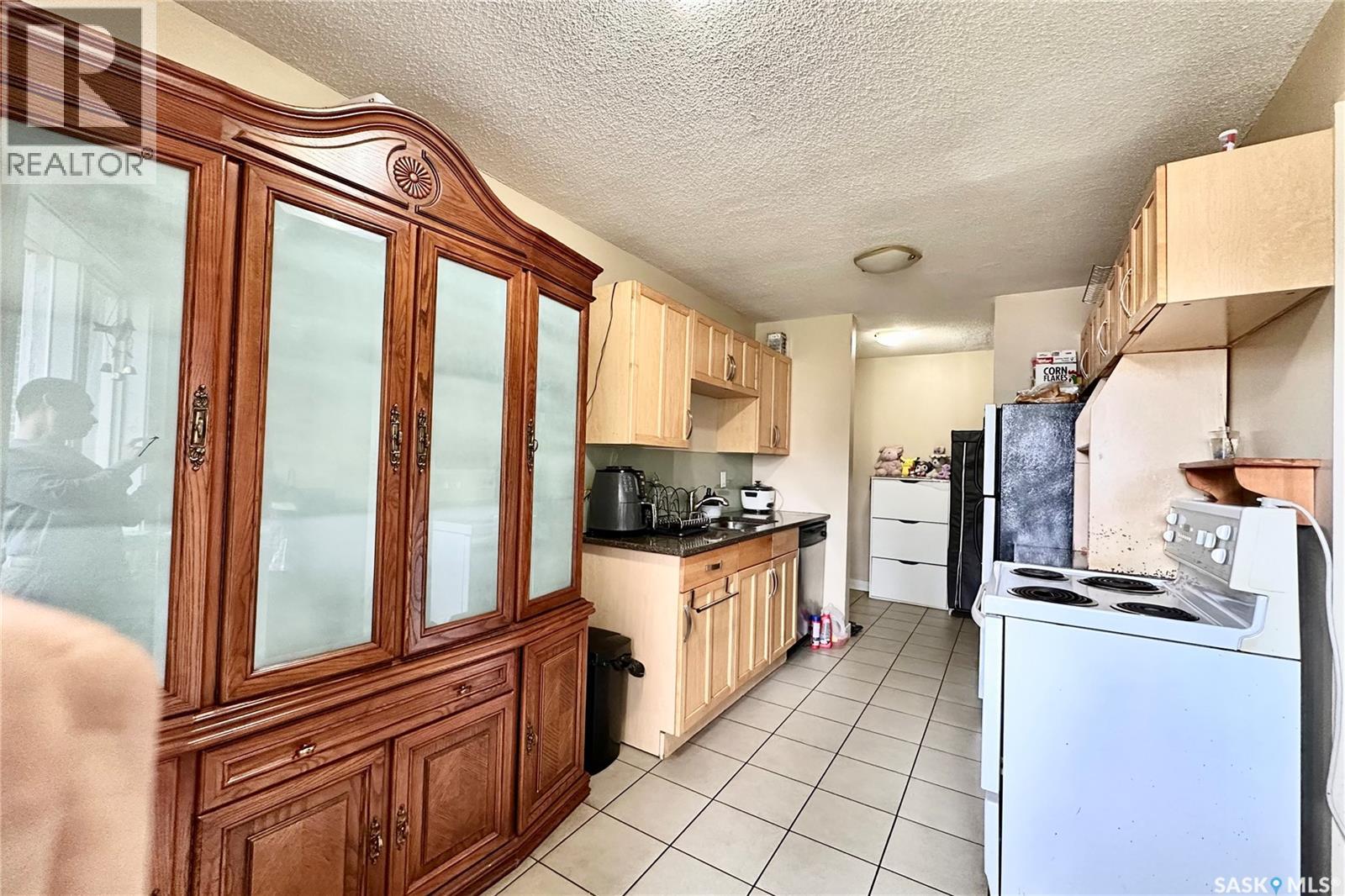 #14 208 Lindsay PLACE - 8