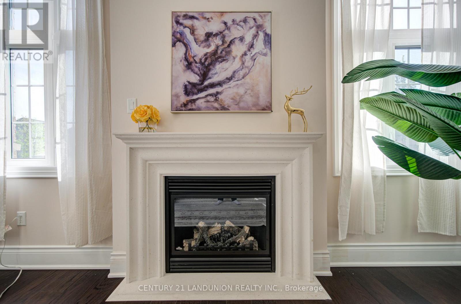 101 SILVER STERLING CRESCENT - 16