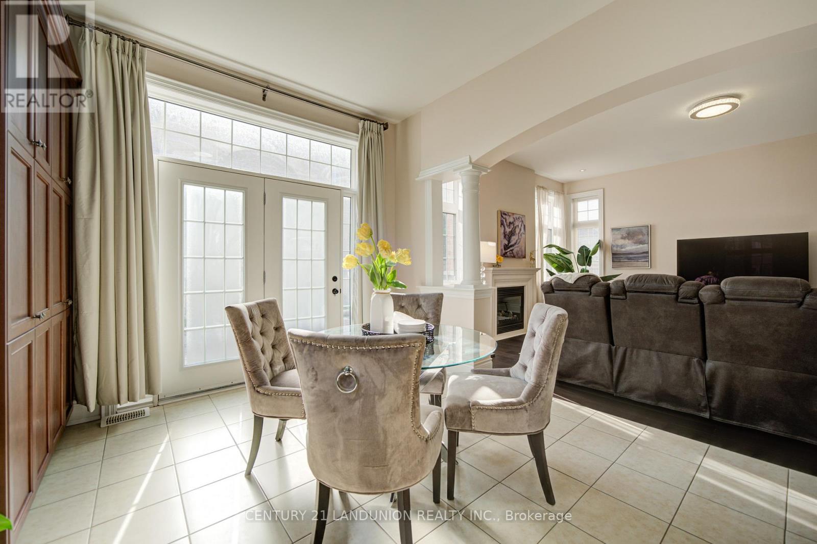 101 SILVER STERLING CRESCENT - 19