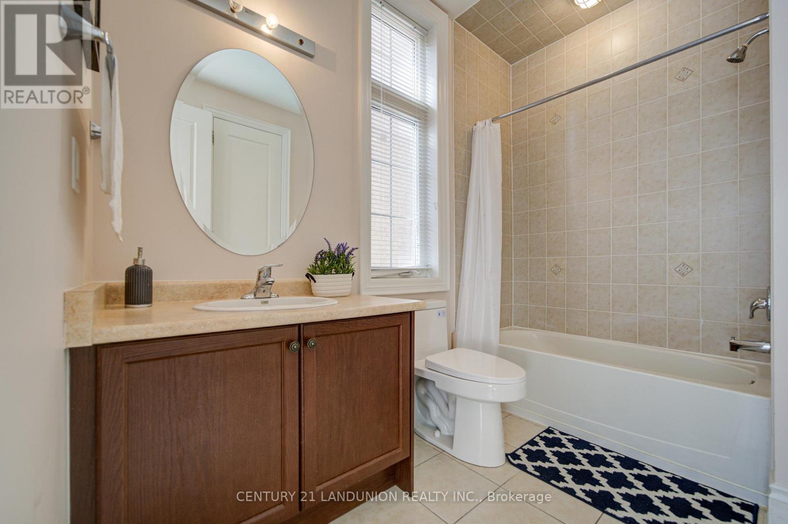 101 SILVER STERLING CRESCENT - 23