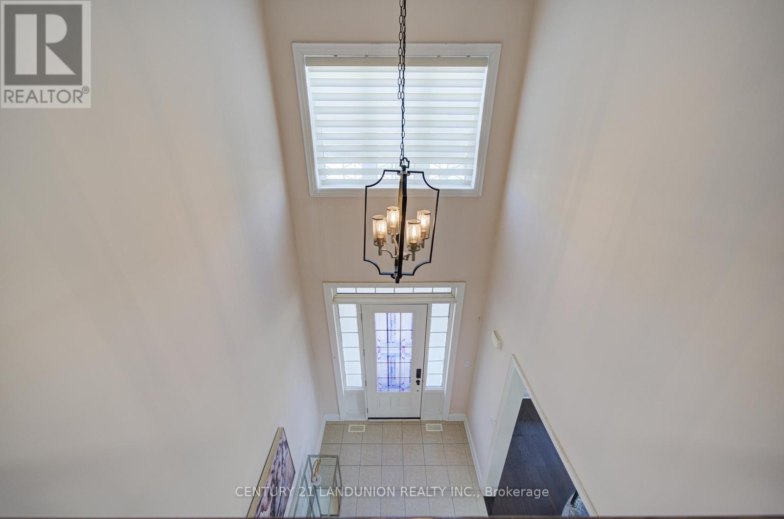 101 SILVER STERLING CRESCENT - 26