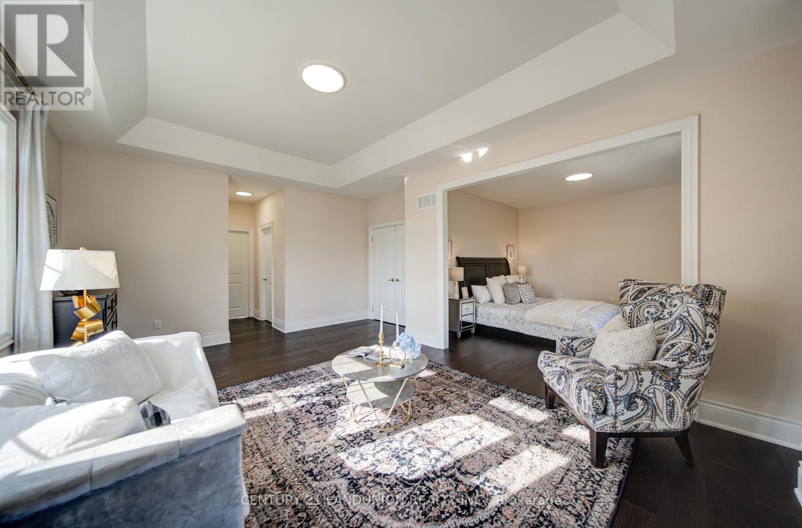 101 SILVER STERLING CRESCENT - 31