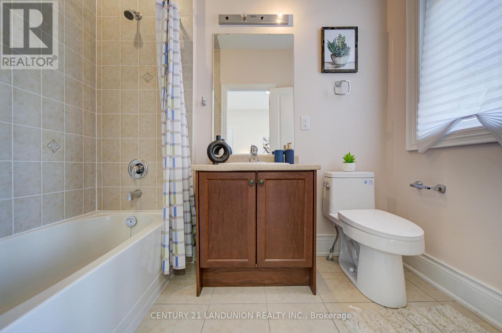 101 SILVER STERLING CRESCENT - 46