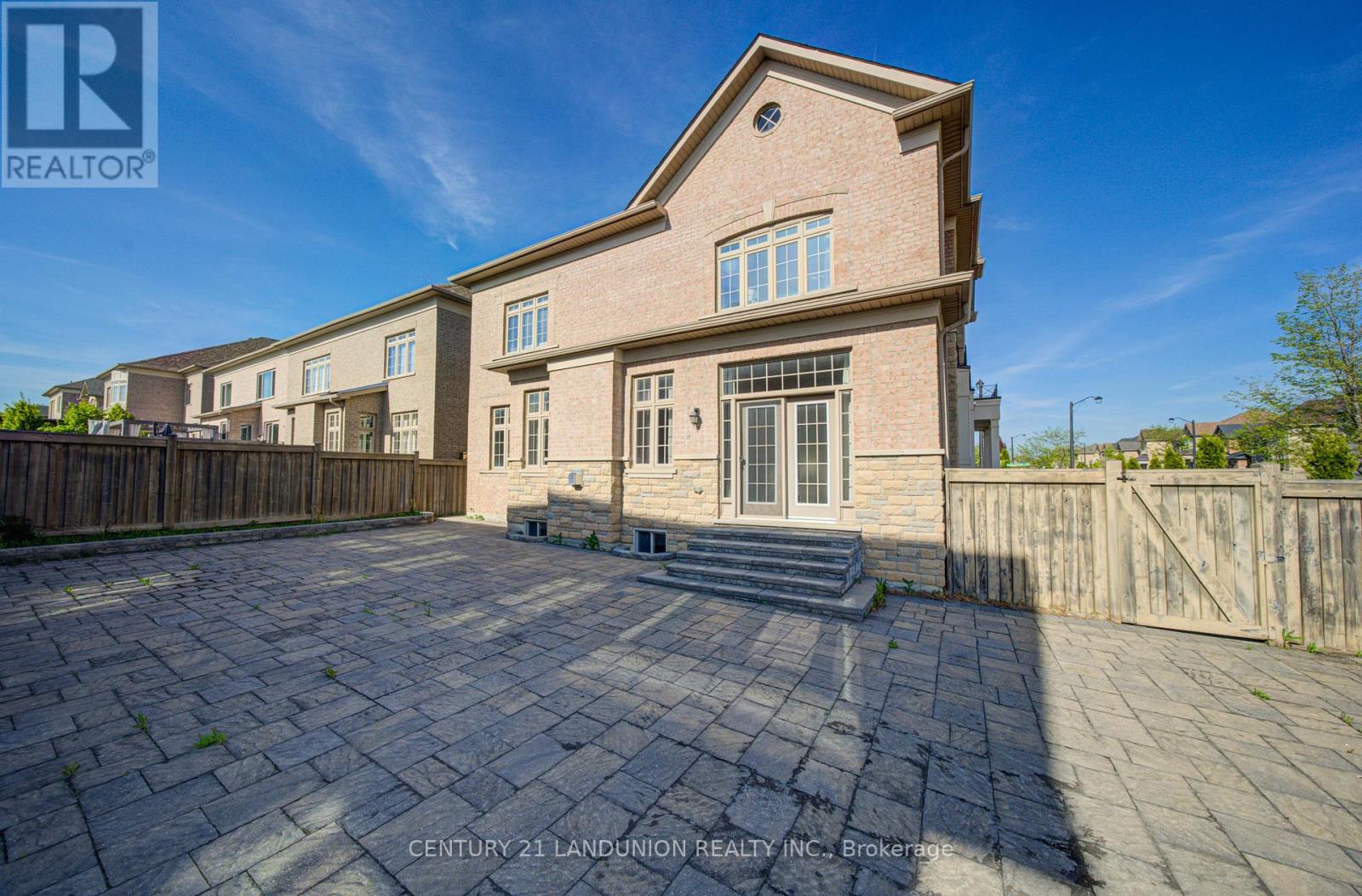 101 SILVER STERLING CRESCENT - 48