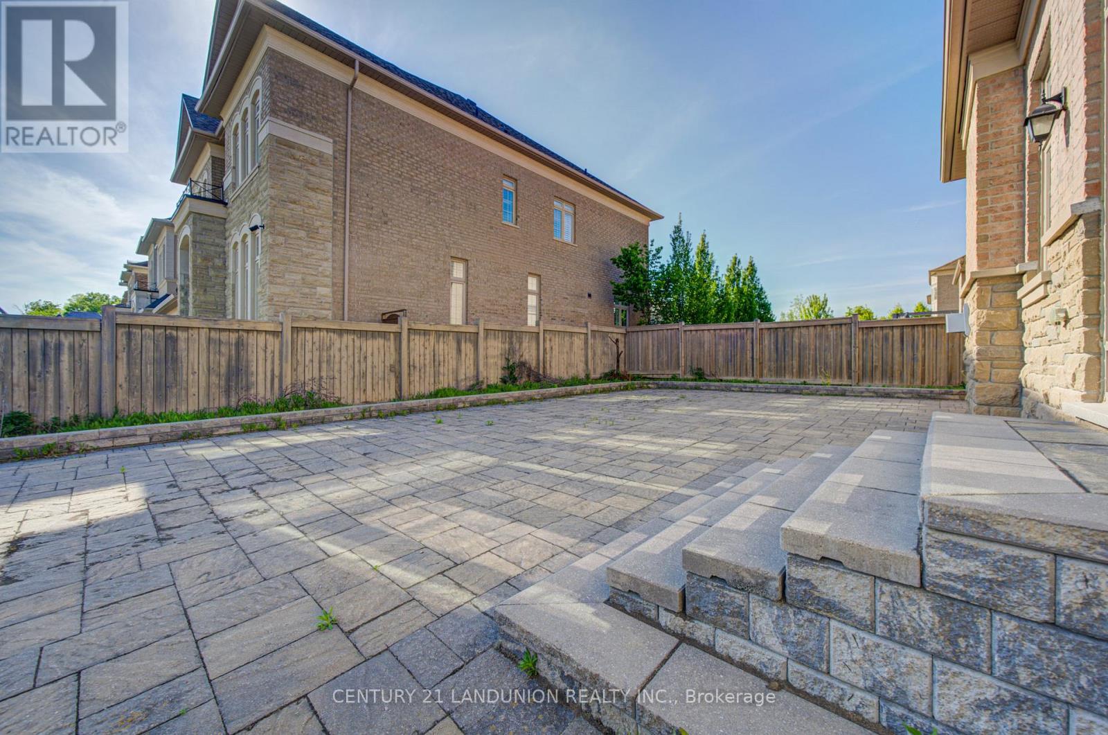 101 SILVER STERLING CRESCENT - 50