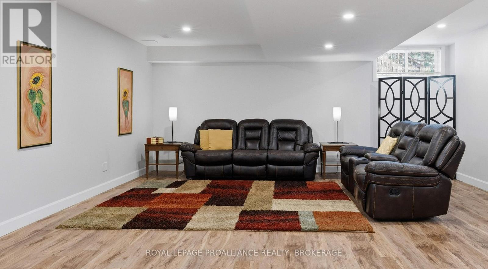 1094 CROSSFIELD AVENUE - 26