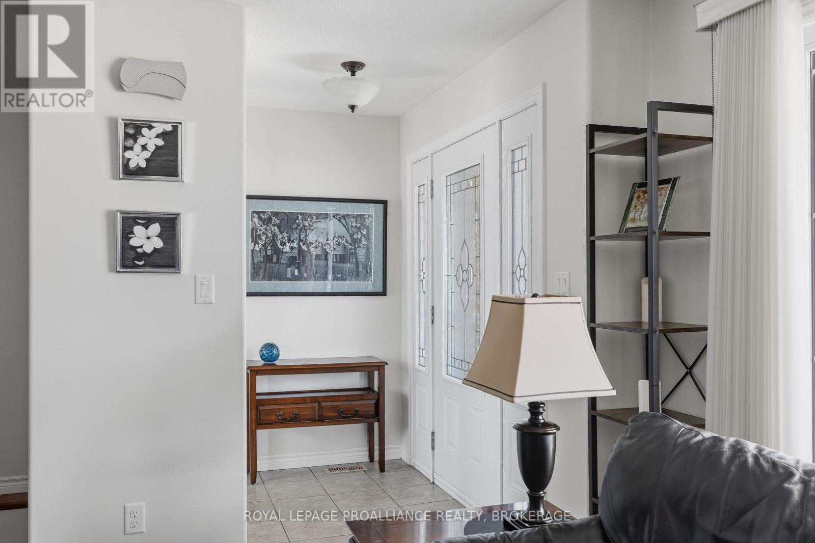 1094 CROSSFIELD AVENUE - 6
