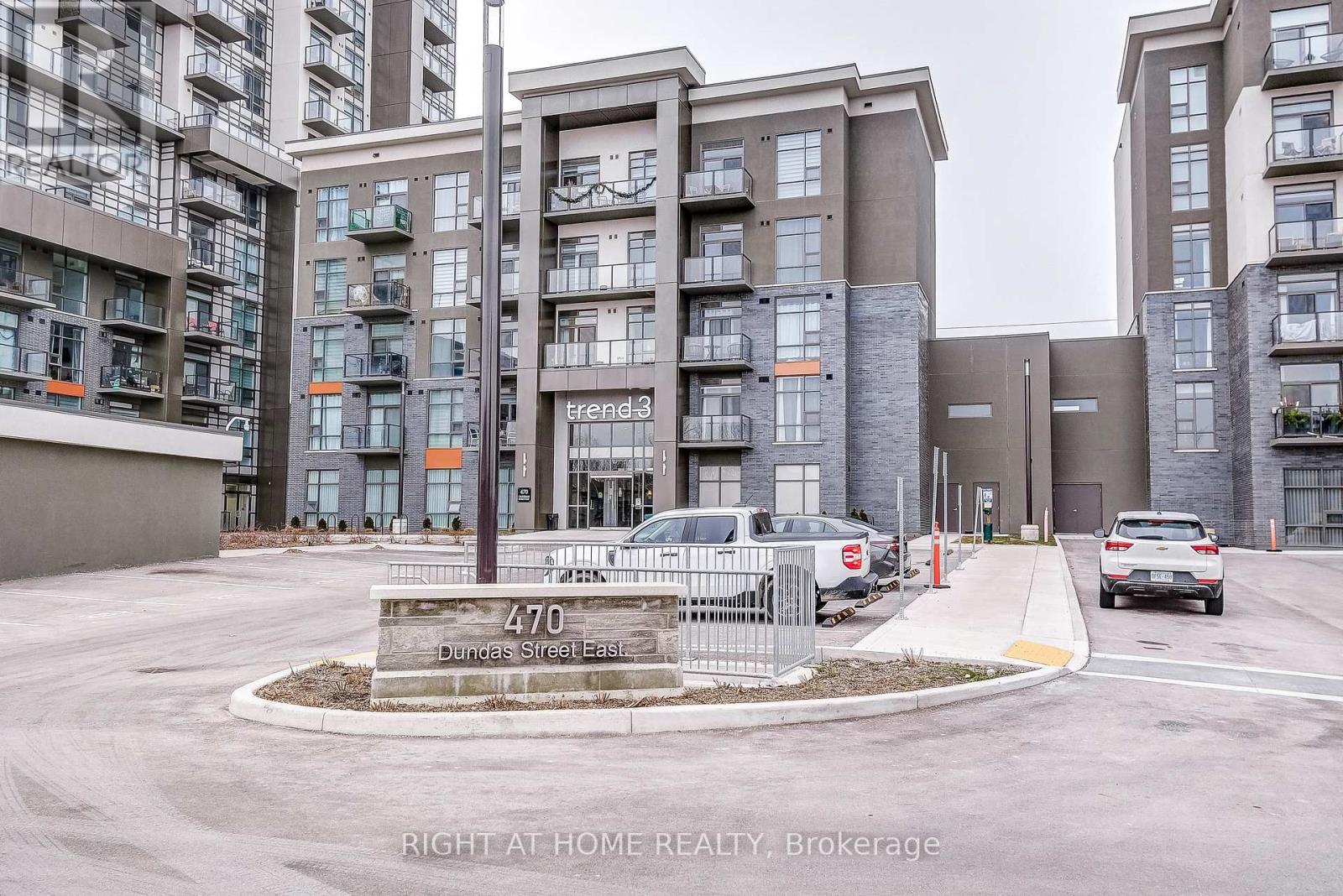 #604 470 DUNDAS STREET E - 5