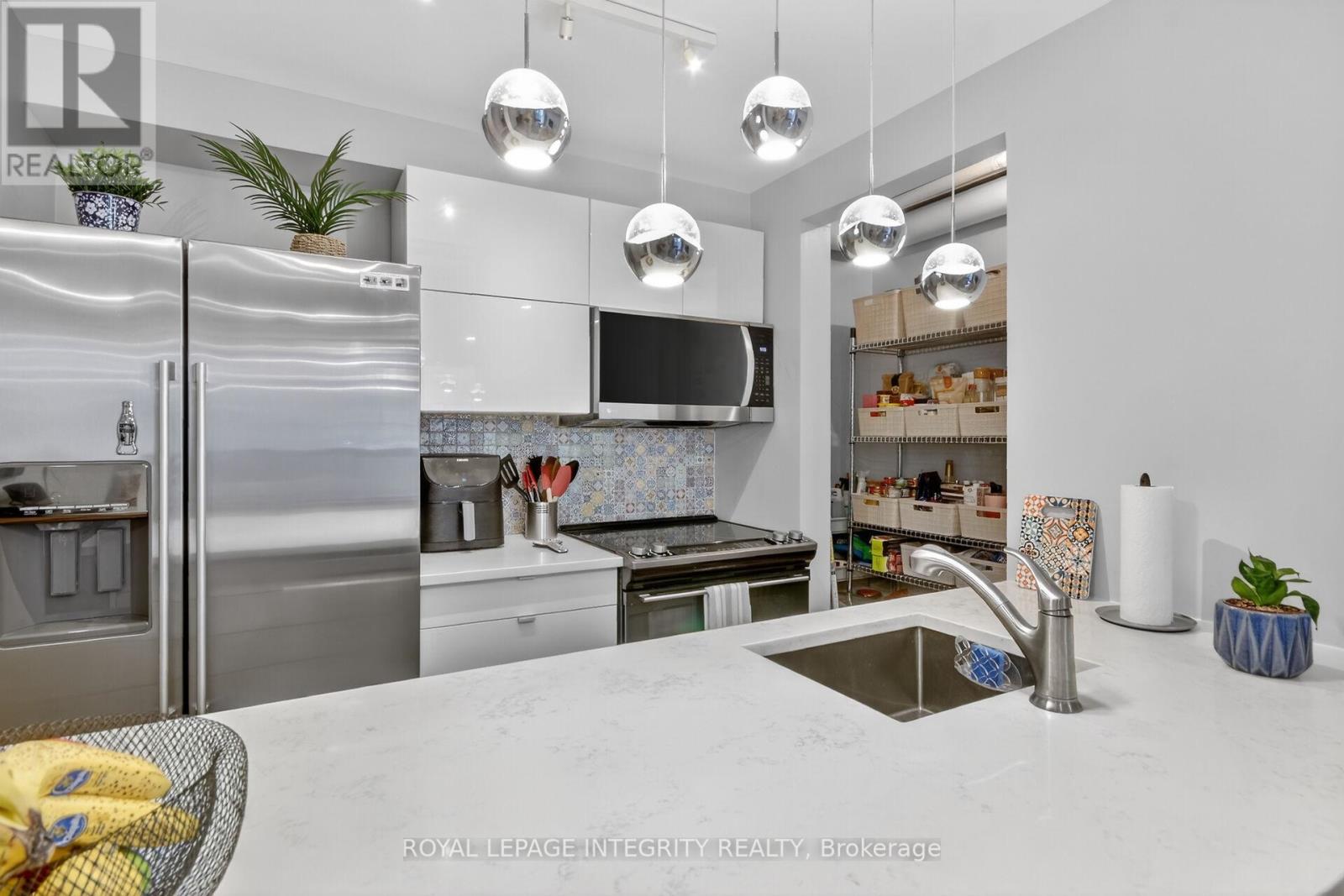 1 Bed, 1 Bath House for Rent in Ottawa – 1702 – 199 KENT STREET, Ottawa – MLS# X13453478 - Image 16
