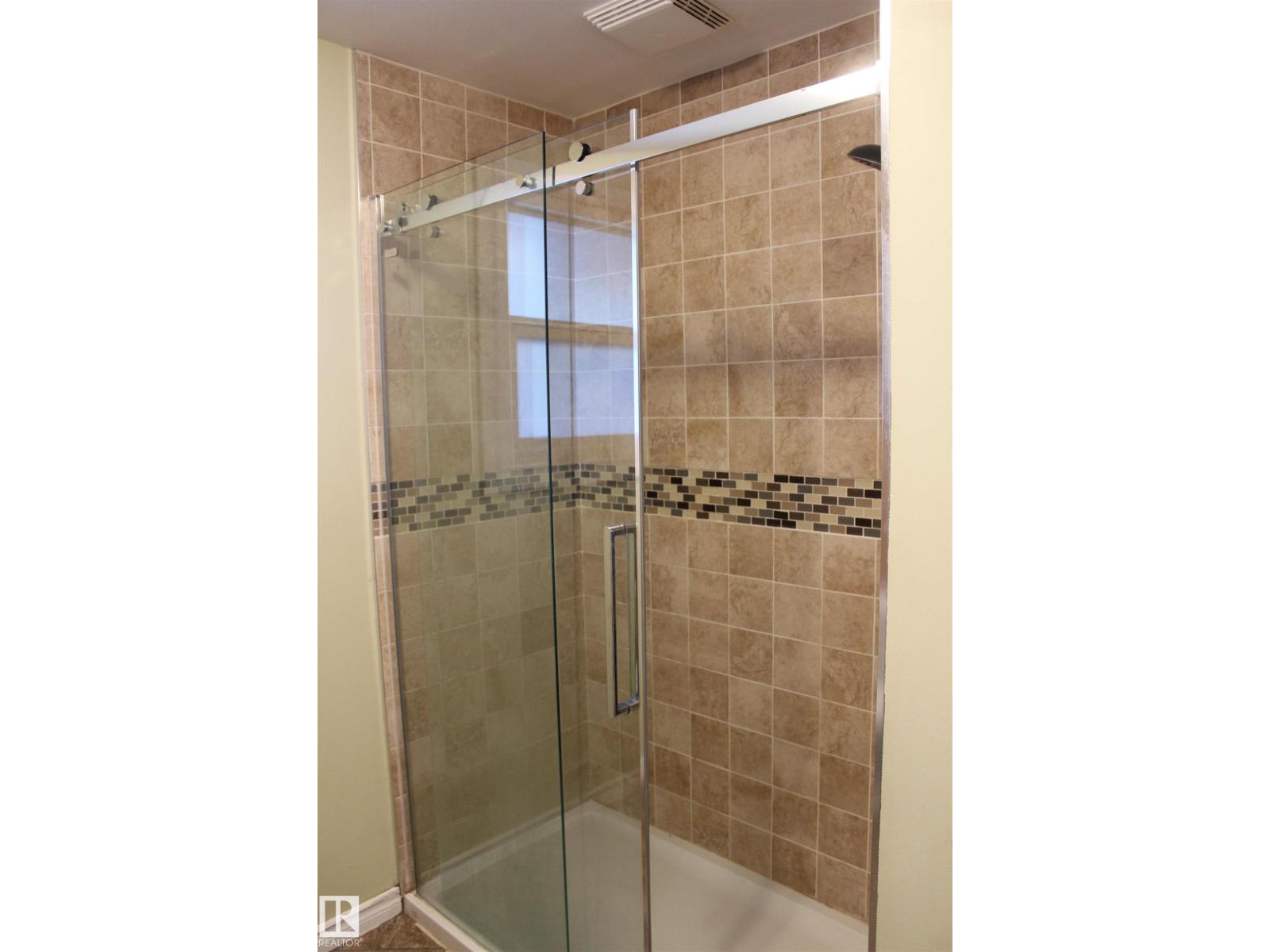 12432 134 ST NW - 21