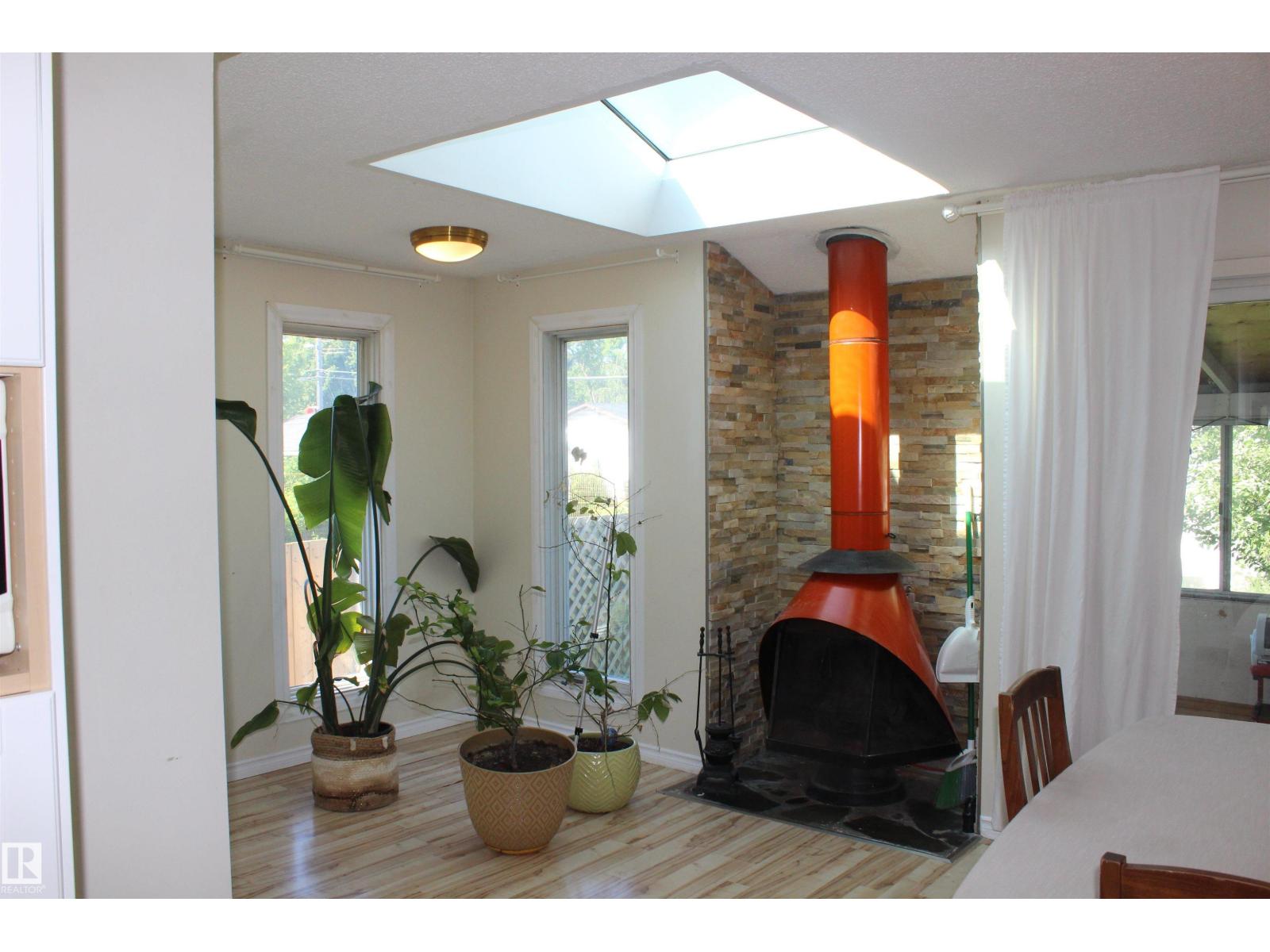 12432 134 ST NW - 26