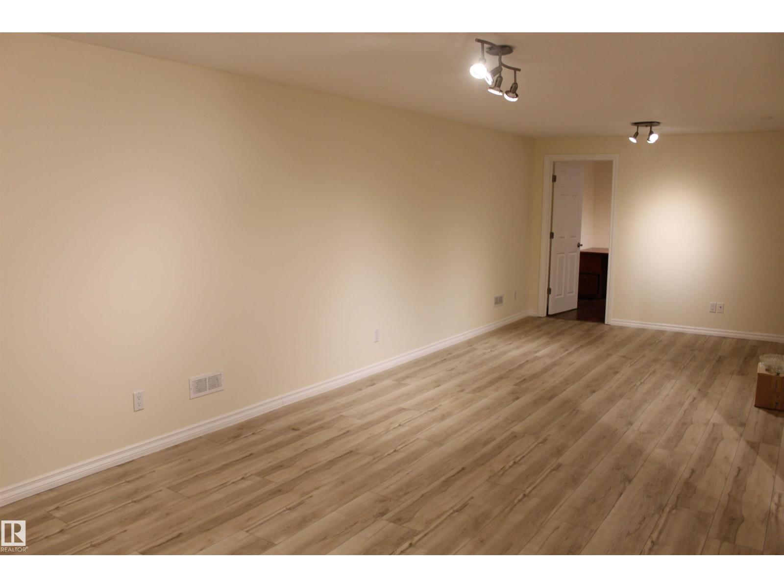 12432 134 ST NW - 35