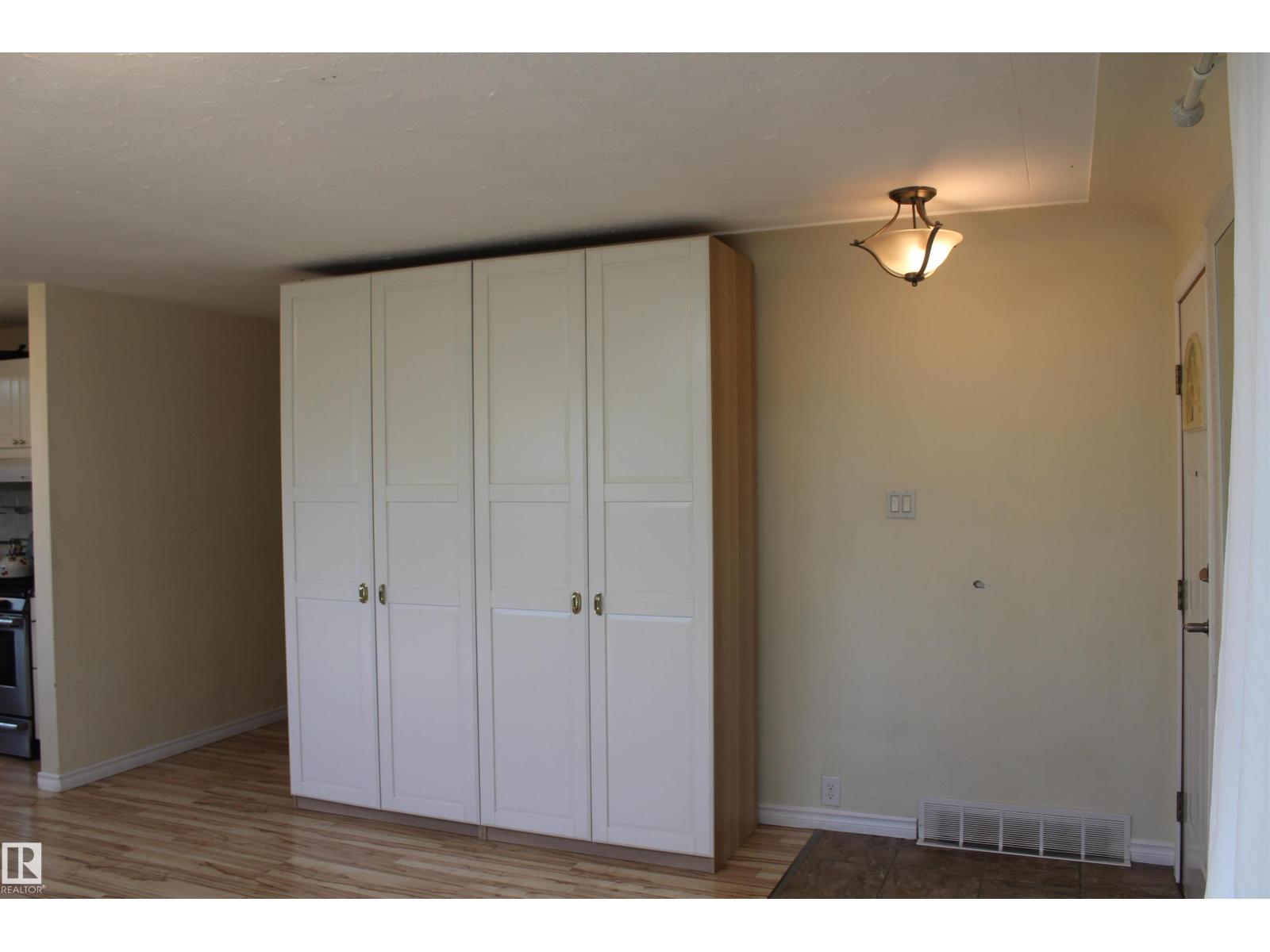 12432 134 ST NW - 8