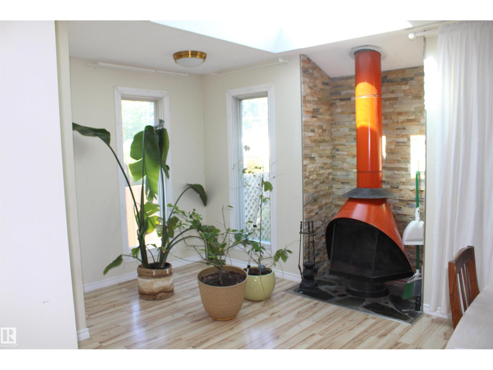 12432 134 ST NW - 24
