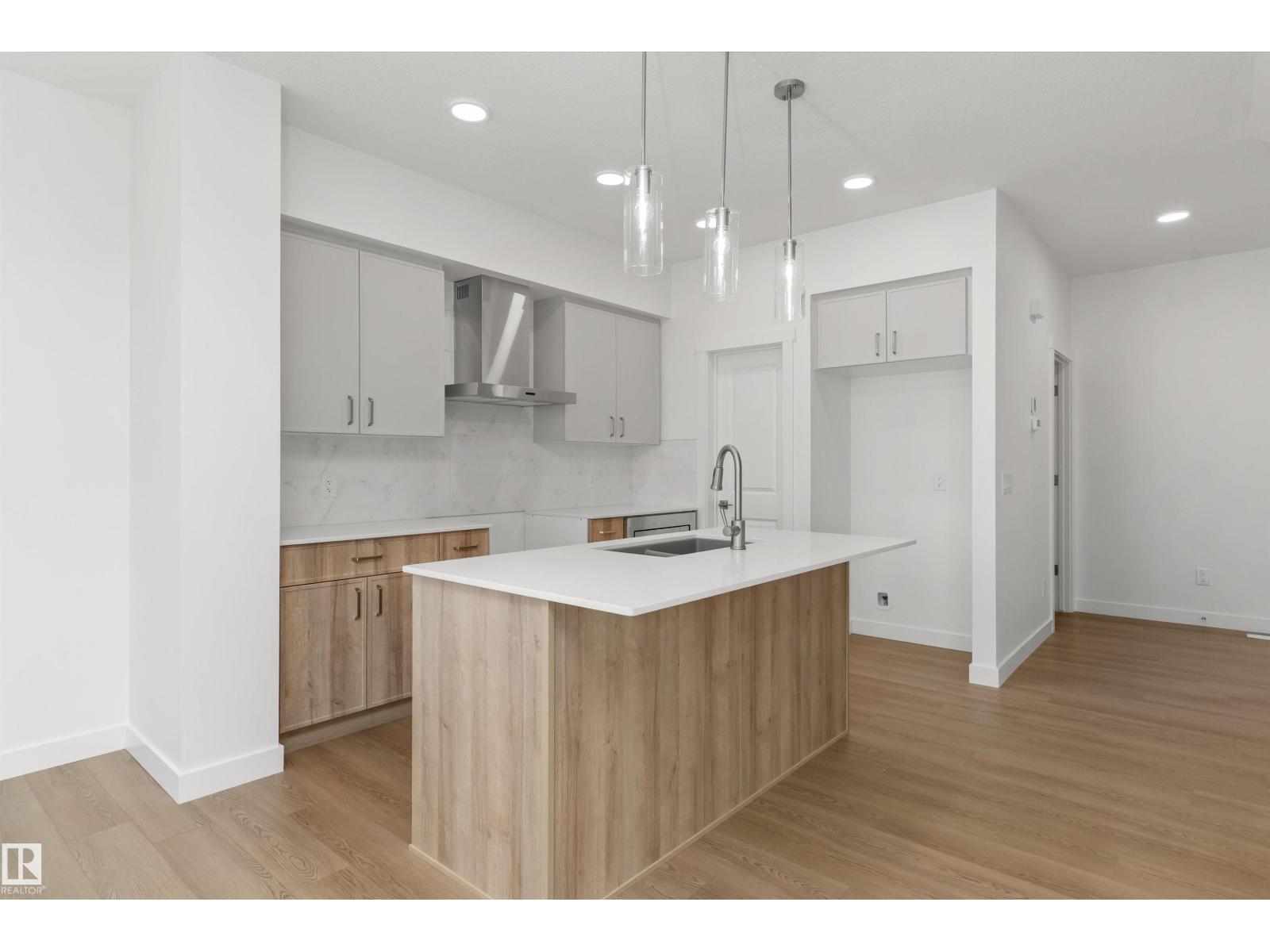 934 18 AV NW — photo 6