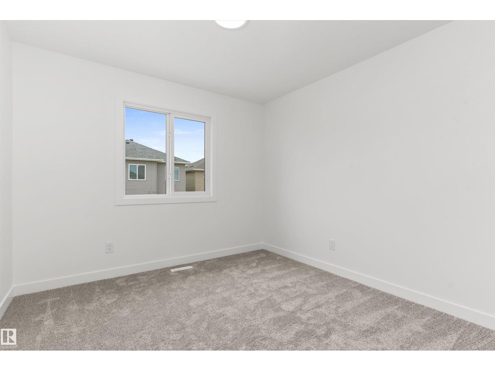 934 18 AV NW — photo 23