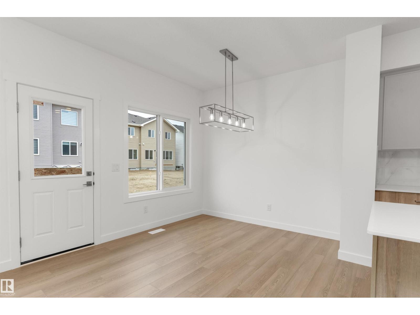 934 18 AV NW — photo 11