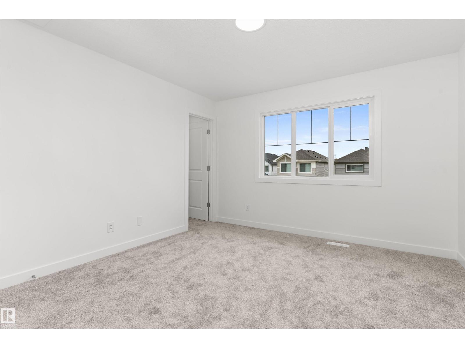 934 18 AV NW — photo 32