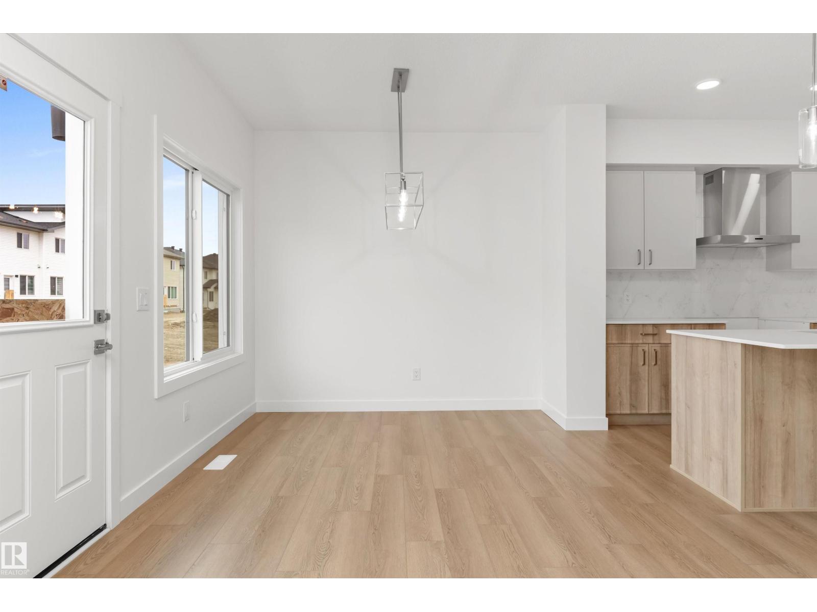 934 18 AV NW — photo 12