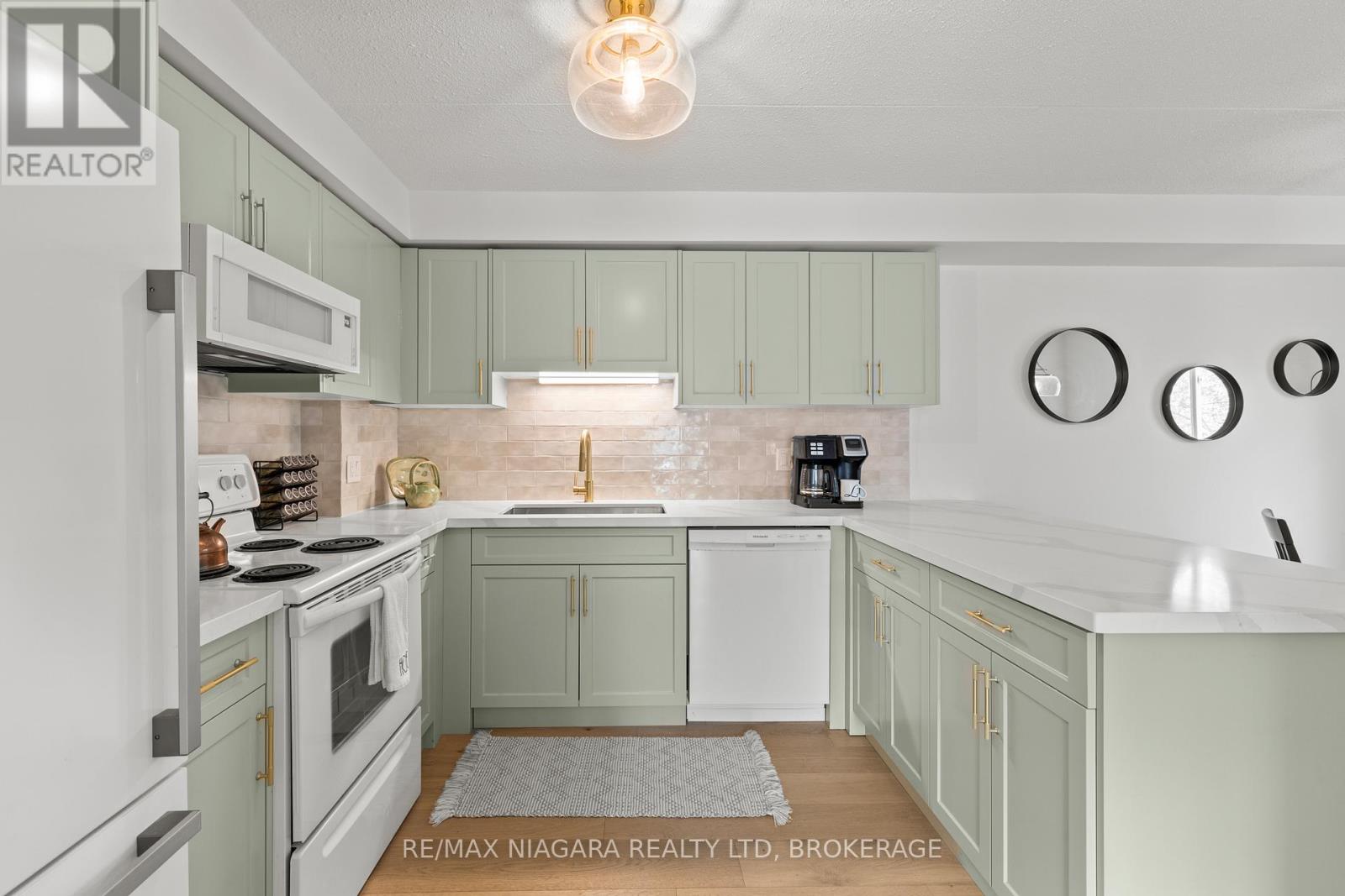 #403 61 PAFFARD STREET - 7