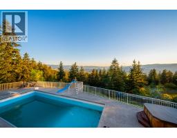 2pc Bathroom - 6720 Langley Court, Kelowna, BC V1P1A4 Photo 20