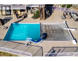 4pc Ensuite bath - 6720 Langley Court, Kelowna, BC V1P1A4 Photo 22