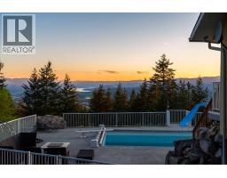 Mud room - 6720 Langley Court, Kelowna, BC V1P1A4 Photo 19