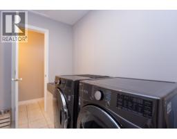 6720 Langley Court, Kelowna, BC V1P1A4 Photo 41