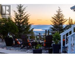 Laundry room - 6720 Langley Court, Kelowna, BC V1P1A4 Photo 9