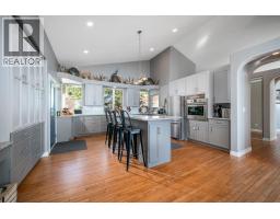 3pc Bathroom - 6720 Langley Court, Kelowna, BC V1P1A4 Photo 12