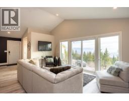 6720 Langley Court, Kelowna, BC V1P1A4 Photo 61