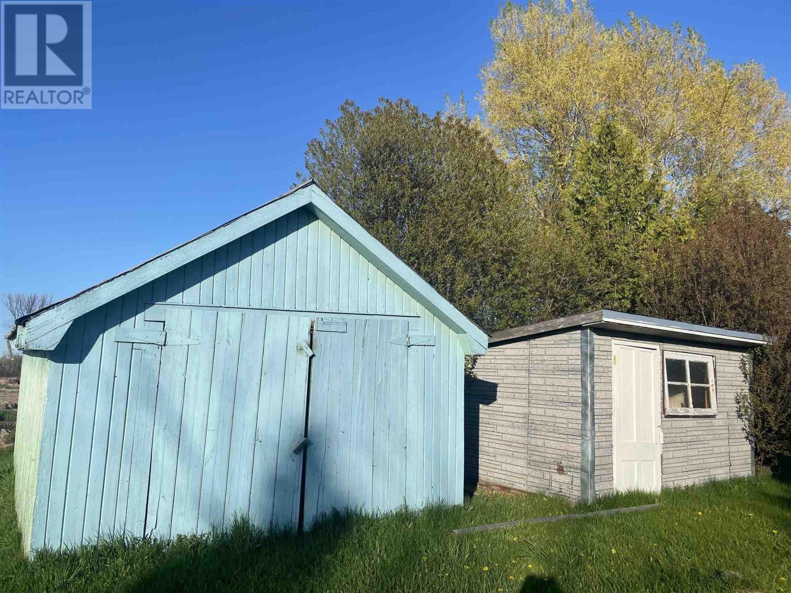 2280 Huron Line - 12