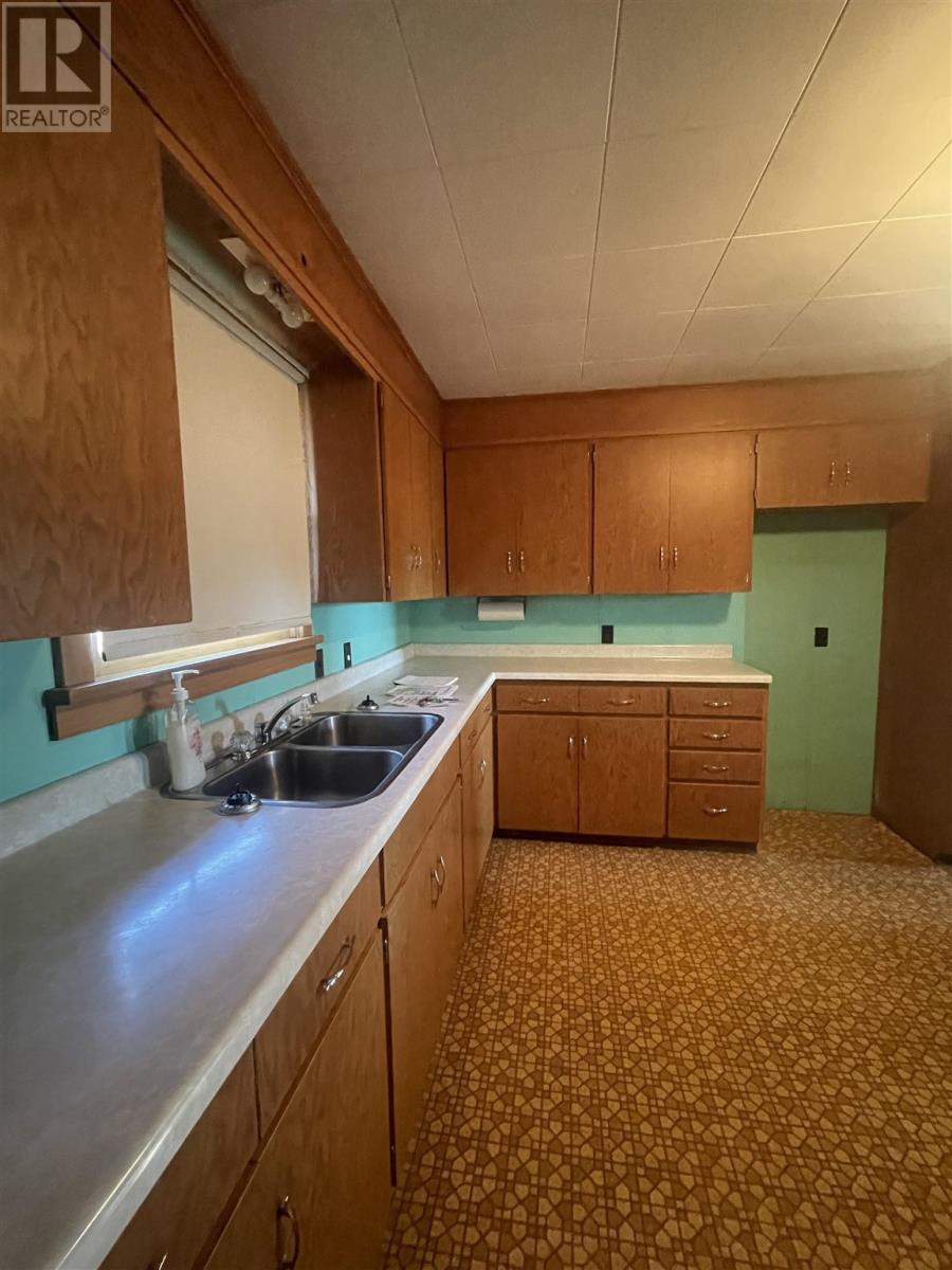 2280 Huron Line - 17