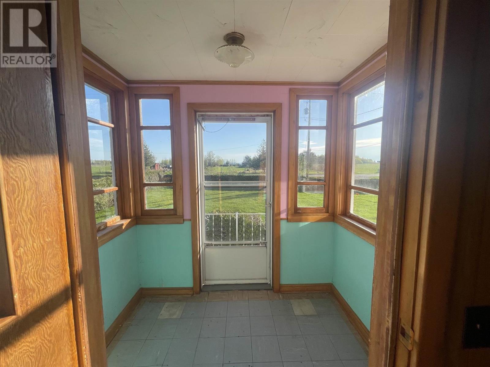 2280 Huron Line - 19