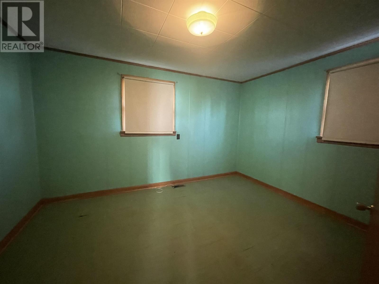 2280 Huron Line - 23