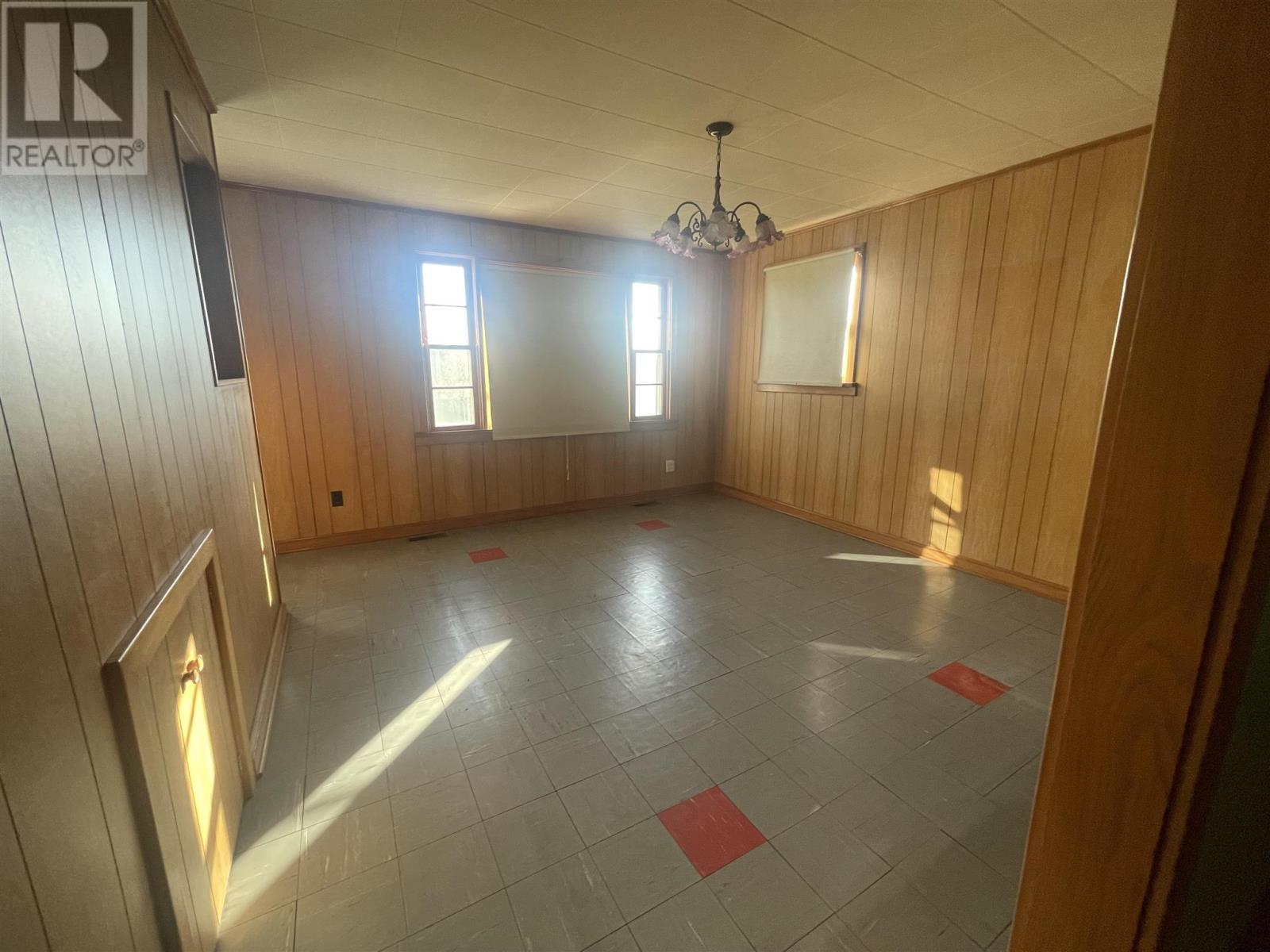 2280 Huron Line - 20