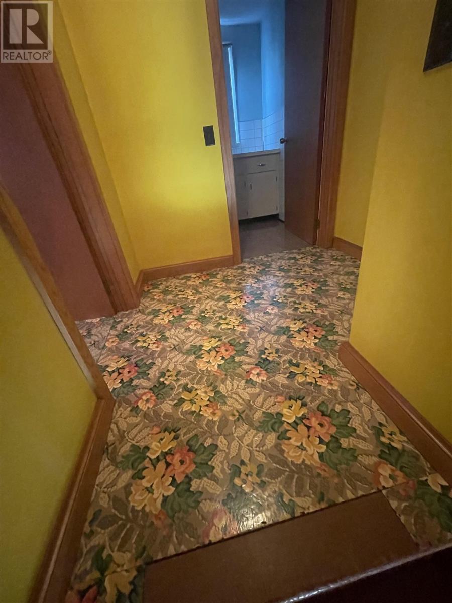 2280 Huron Line - 25