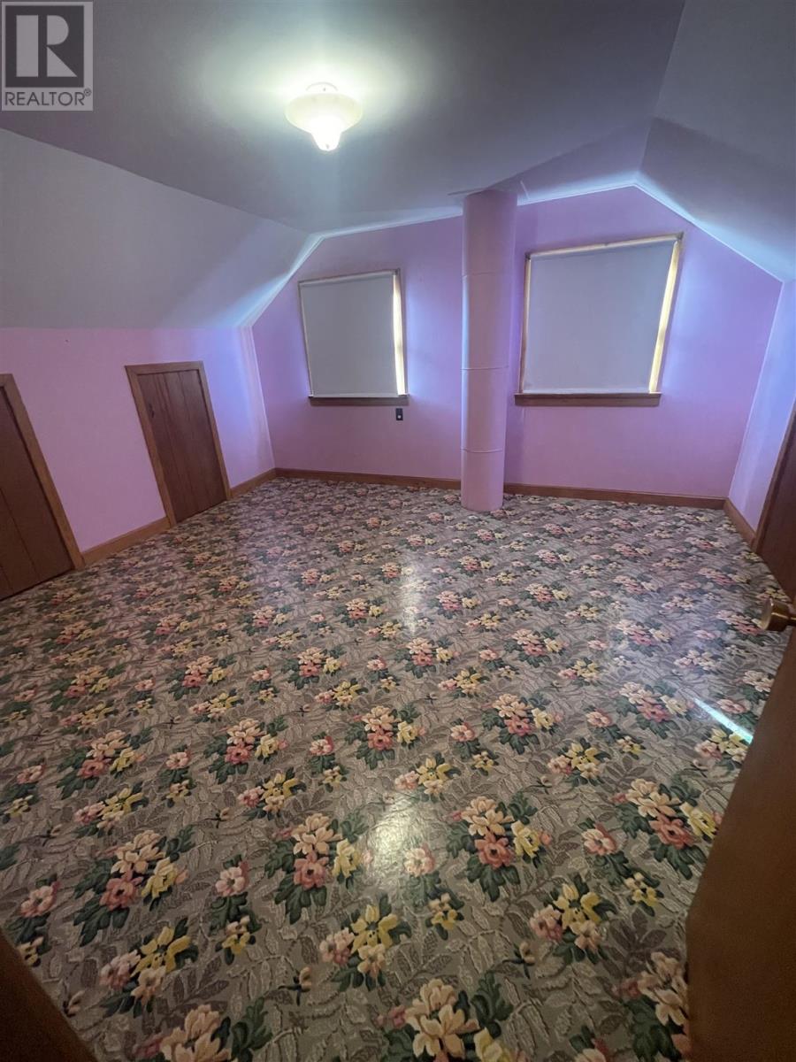 2280 Huron Line - 26