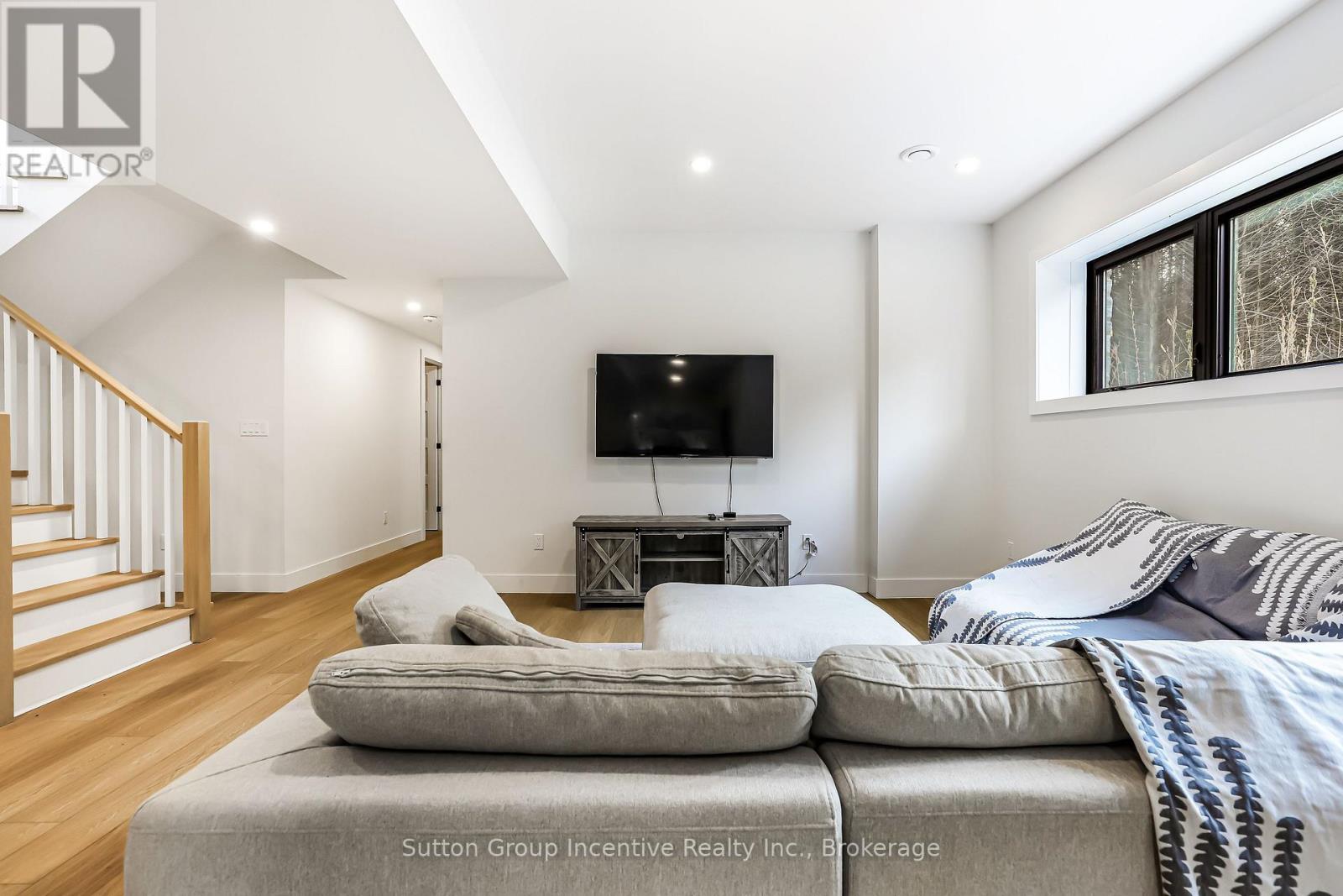 130 ST ARNAUD STREET - 37