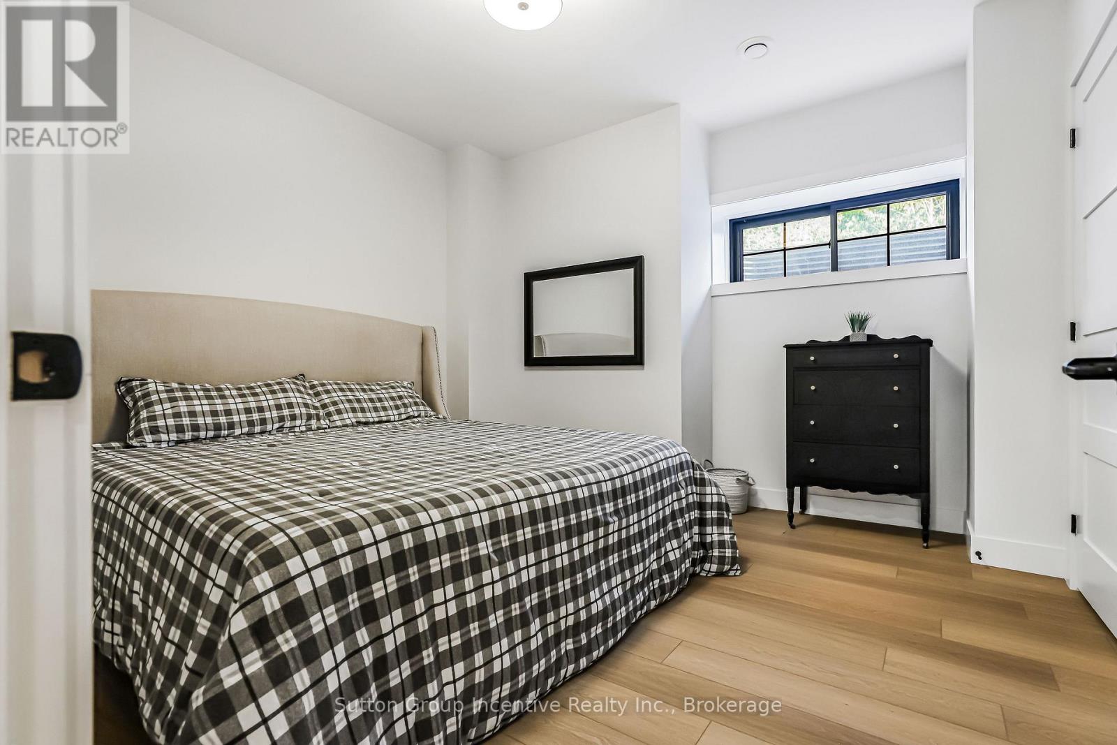 130 ST ARNAUD STREET - 40