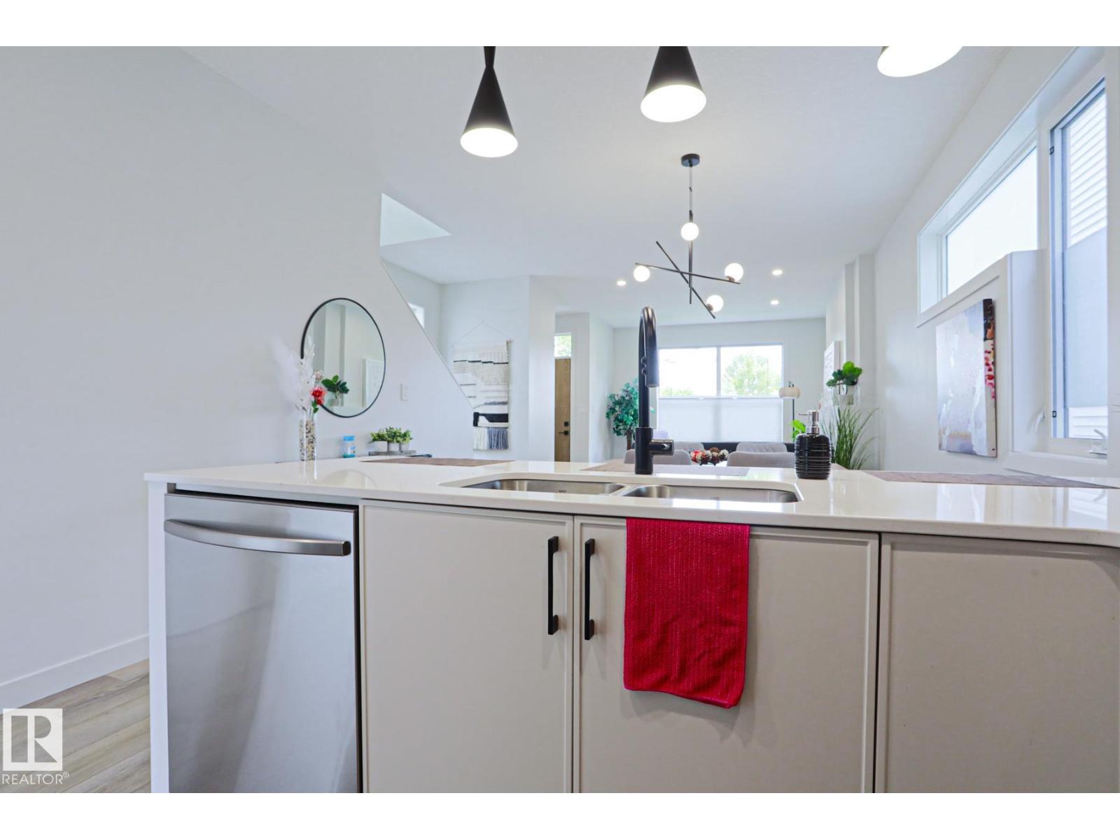 12842 121 ST NW - 11