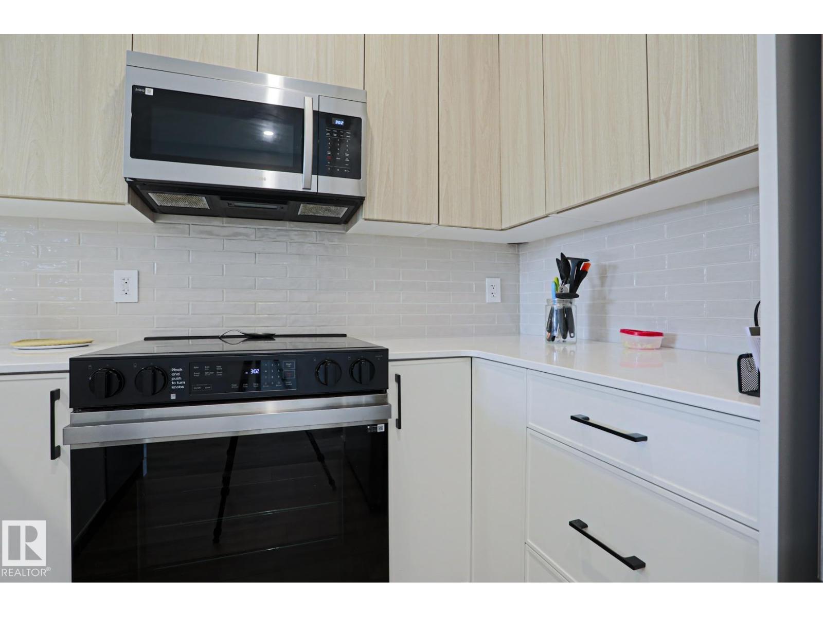 12842 121 ST NW - 12