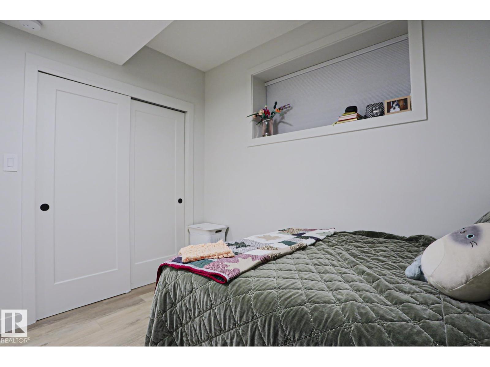 12842 121 ST NW - 42