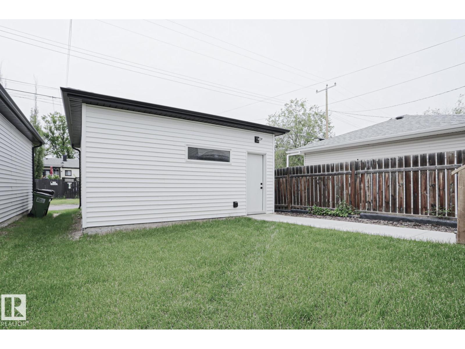 12842 121 ST NW - 46