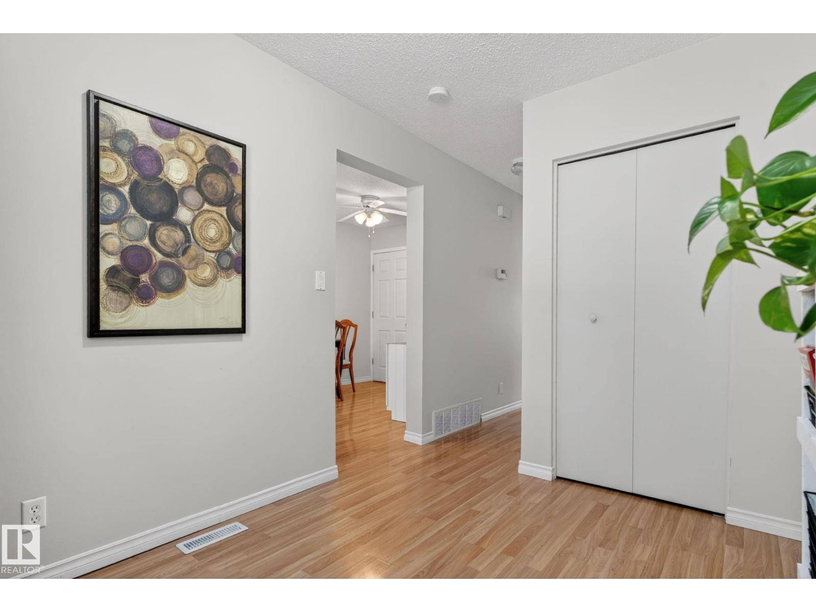 11339 22 AV NW — photo 17