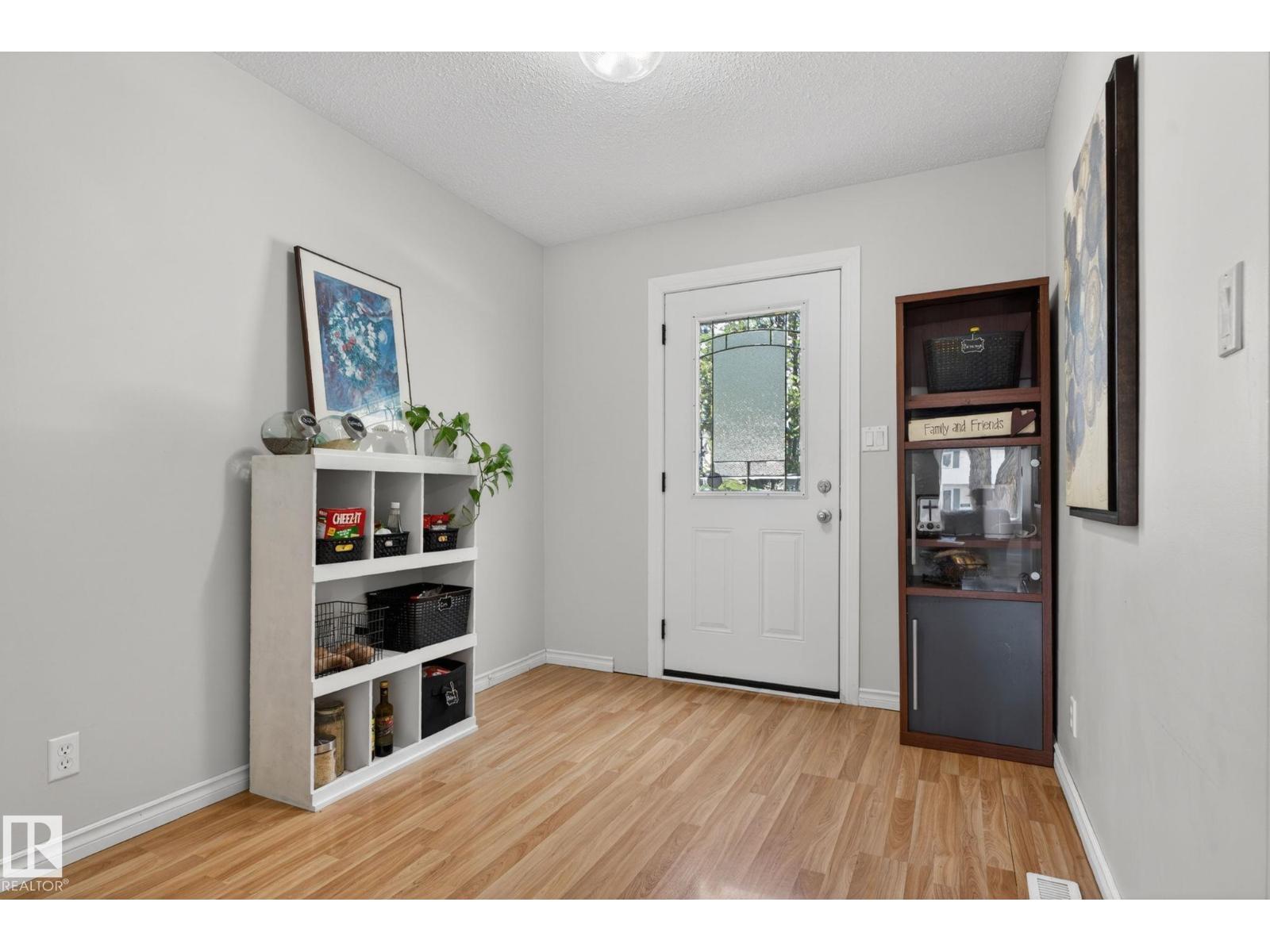 11339 22 AV NW — photo 18