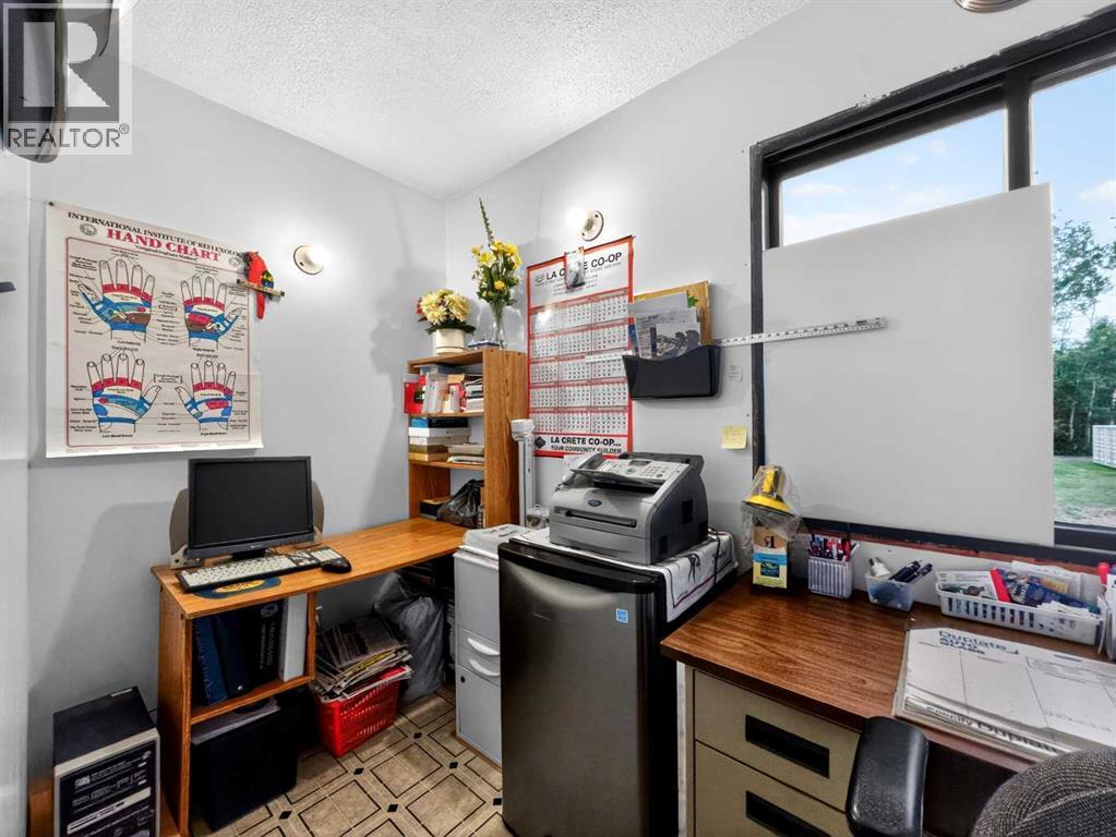 17035 Township Road 1092 - 16